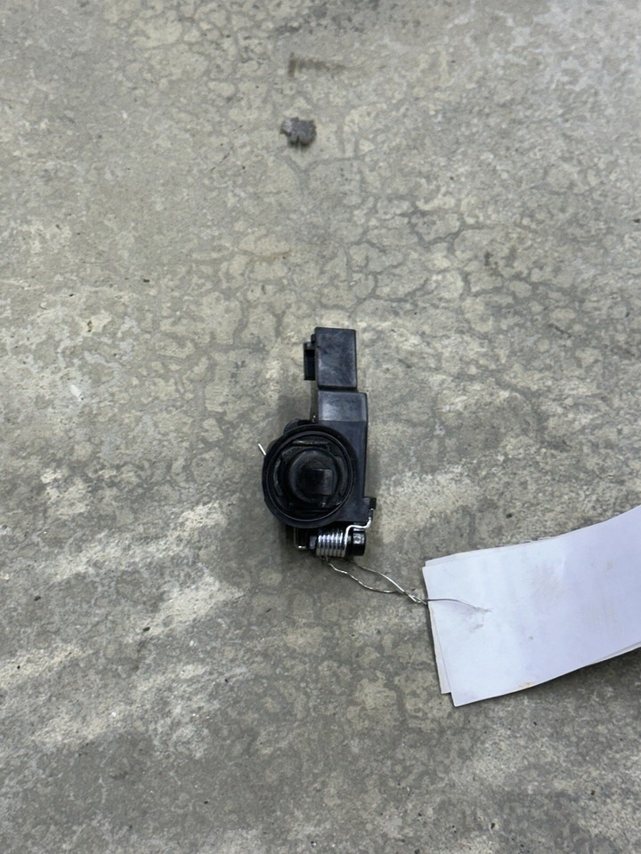 1418 OEM Nissan Rogue Fuel Gas Door Release Lock Unlock Actuator Unit