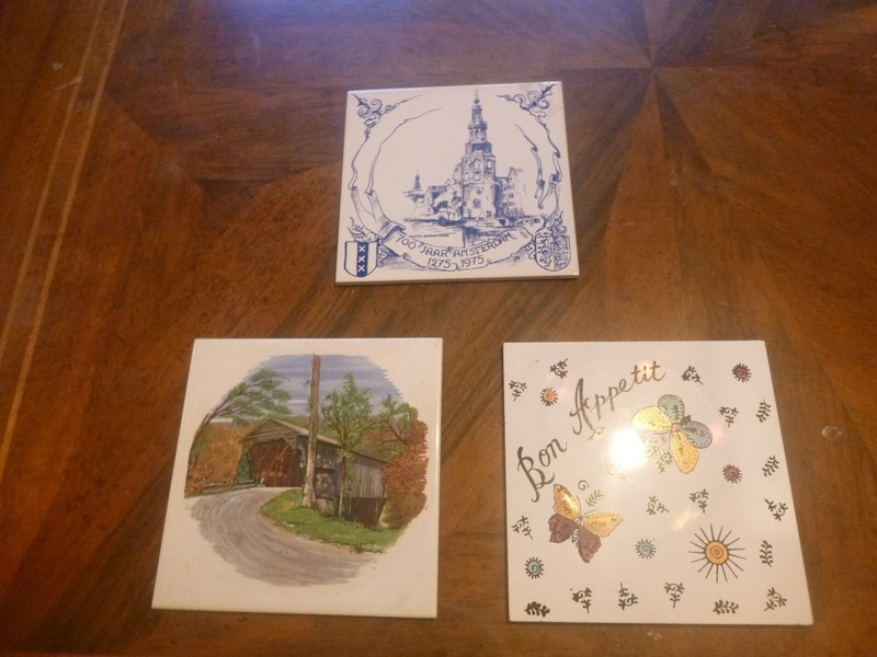 A Collection of Tiles (3) - including 700 JAAR AMSTERDAM 1275 - 1975 Trivot MOSA