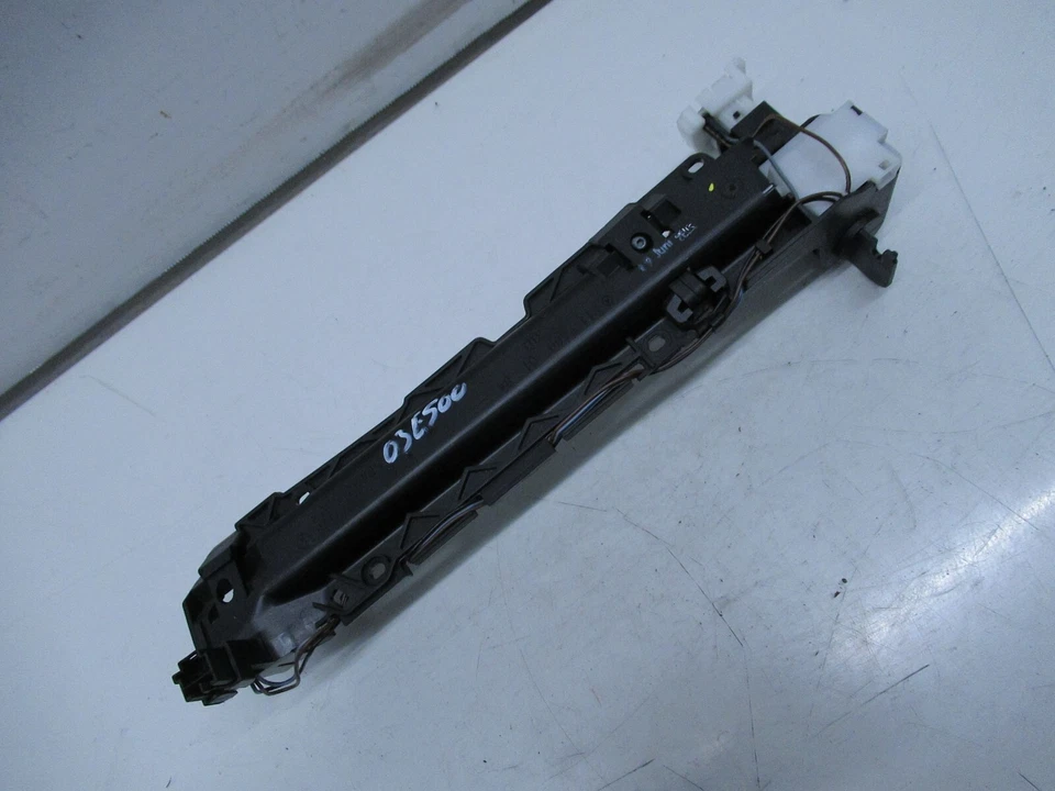 03-06 MERCEDES-BENZ W211 E500 手套盒锁闩组件 原始设备制造商 — 第 4/4 张图片