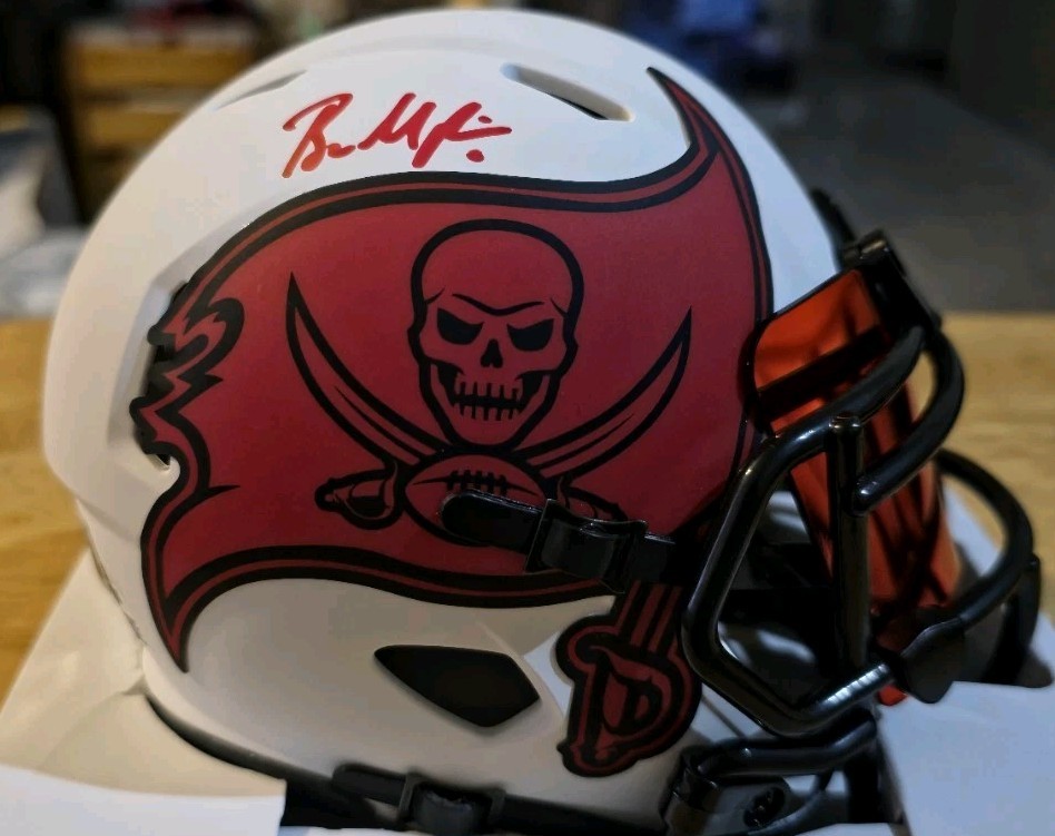 BAKER MAYFIELD AUTO BUCCANEERS LUNAR ECLIPSE MINI HELMET BECKETT W/ Red Visor