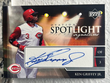 2006 Upper Deck Ovation Ken Griffey Jr. SPOTLIGHT SIGNATURES AUTO #SS-KG1 REDS