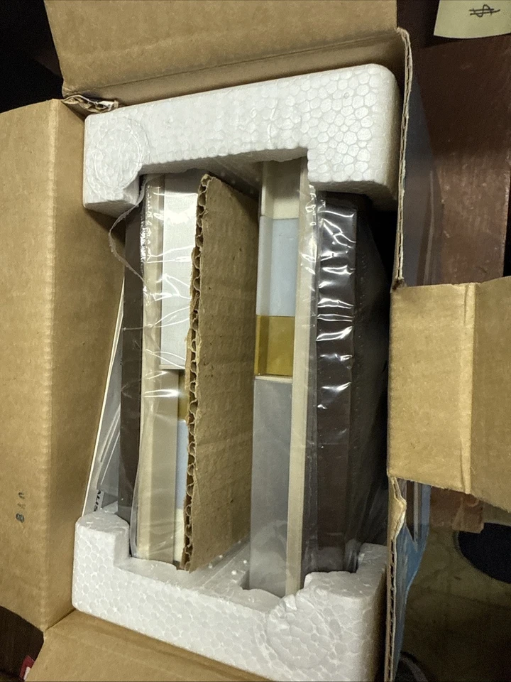 Vintage Realistic Plug'n Talk 2 Station FM Wireless Intercom 43-212A Open Box - Image 4 of 4