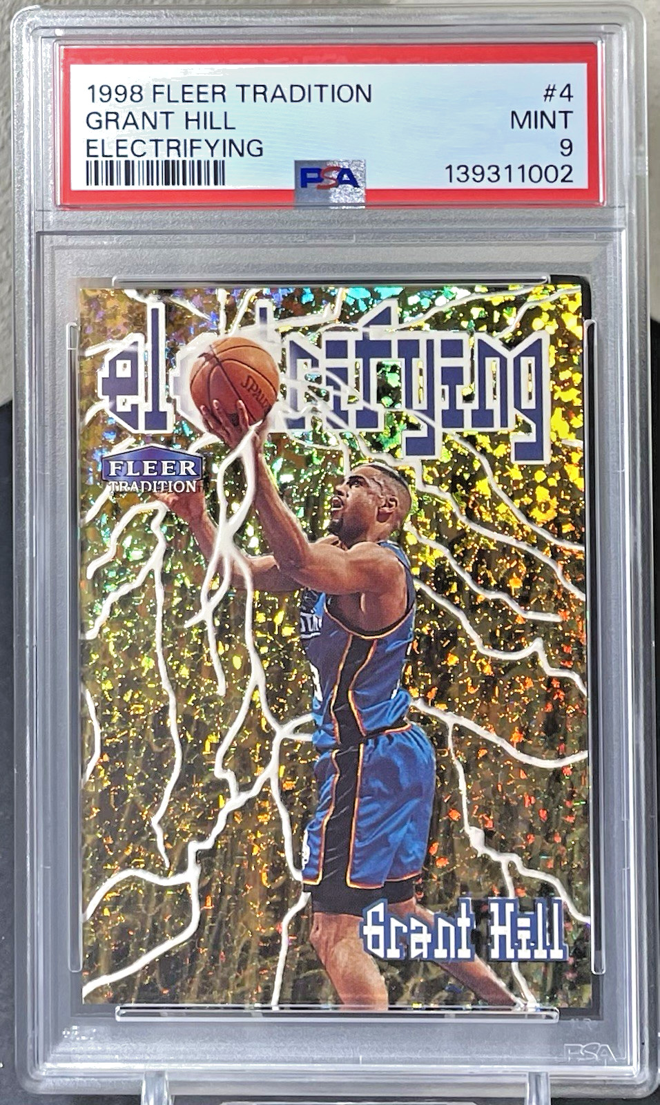 Grant Hill 1998-99 Fleer Tradition Electrifying #4 PSA 9 SP Insert Pistons HOF