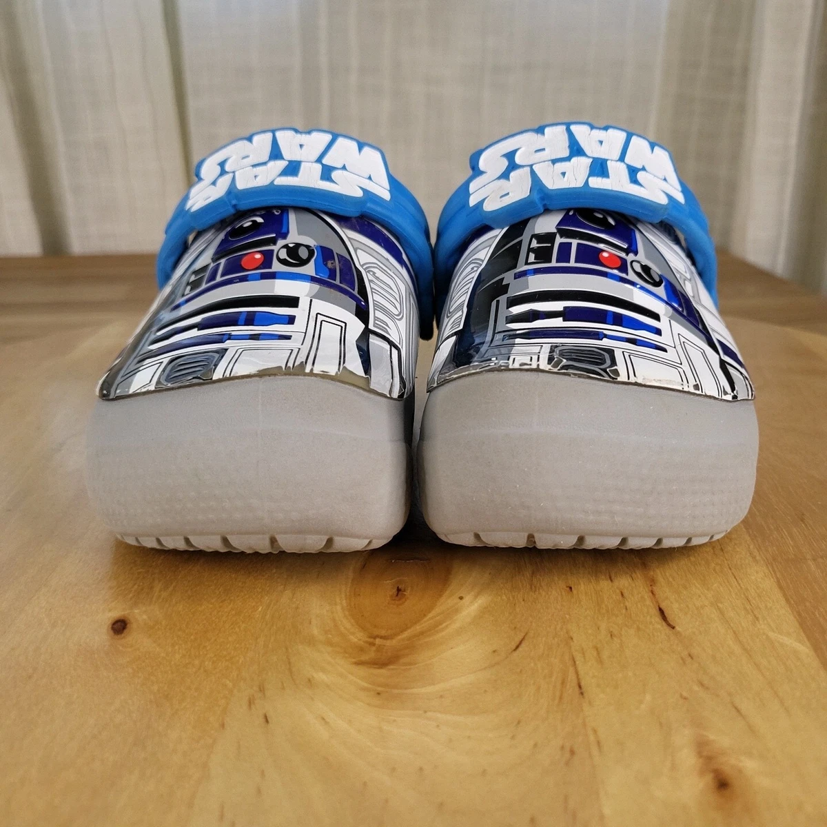 Crocs Clogs Star Wars R2 D2 Kid s Size 7 White Gray Water Light Up