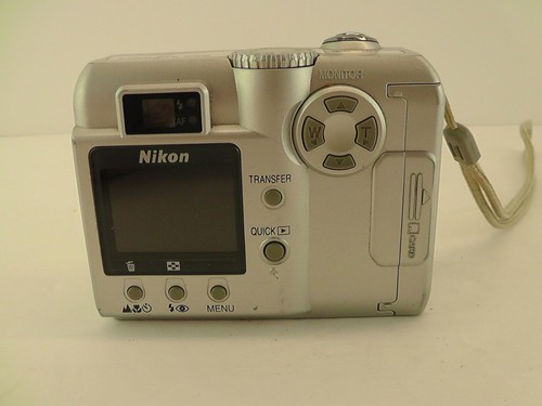Nikon Coolpix 775 camera - untested FREE USA SHIPPING - Picture 4 of 8