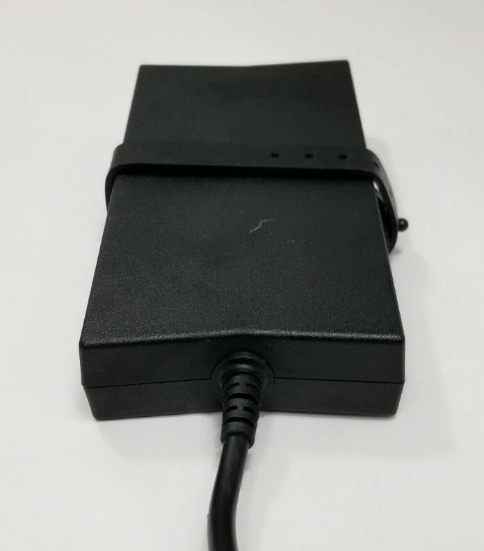 Fuente de alimentación adaptador de CA original Dell 130 W LA130PM121/DA130PE1-00 Foto 2 de 4