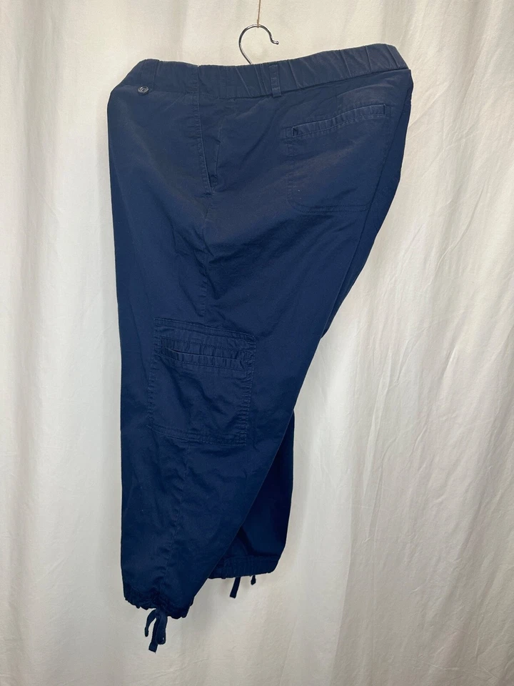 BRIGGS New York Navy Blue Capri/Joggers Shorts With Cargo Pocket Size 16 - Image 4 of 4