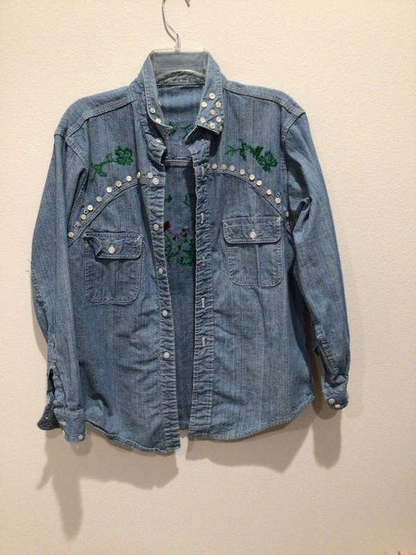 Women’s vintage light blue Denim Shirt Embroidered with Button, chest = 43"