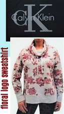 NUEVO CON ETIQUETAS Sudadera Calvin Klein CK Logo Para Mujer Floral Cuello Embudo Calce Relajado Talla S