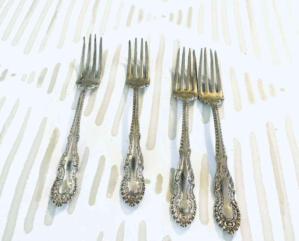 WM A Rogers Antiguo 1898 Carlton Patrón Juego de 4 Horquillas-leer Foto 2 de 4