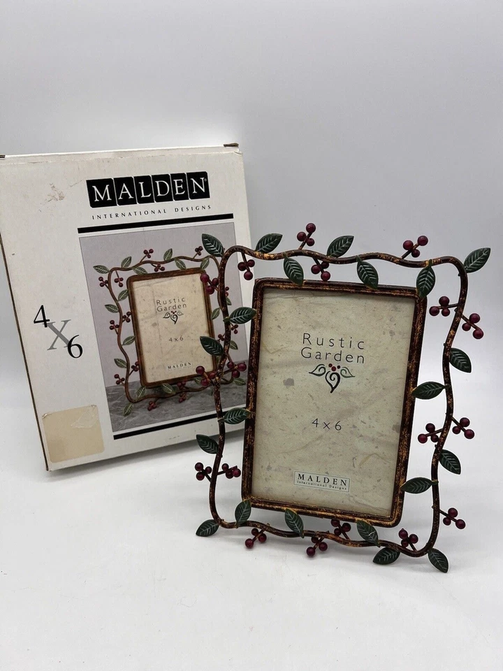 Marco de fotos de metal floral Malden de colección hecho en 2000 4x6 jardín rústico bayas rojas Foto 2 de 4