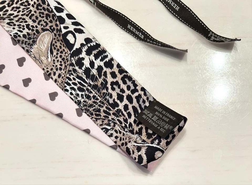 爱马仕斜纹丝绸围巾丛林爱情粉色优秀礼物 — 第 4/4 张图片