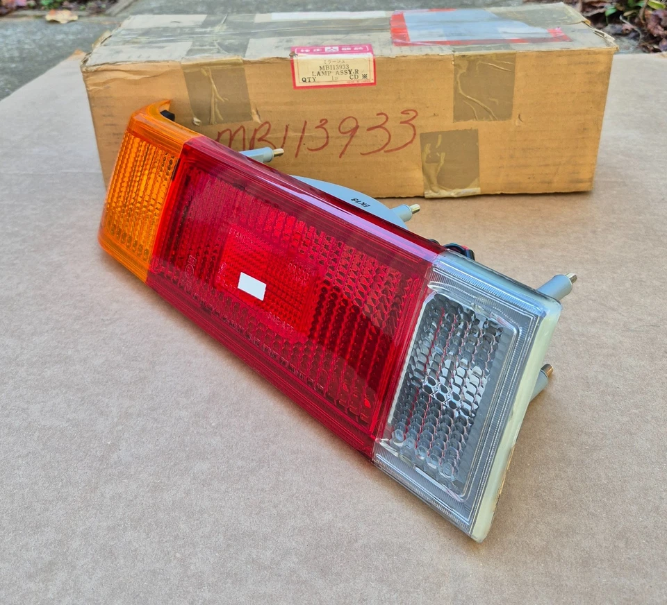 1980 80 Dodge Colt Plymouth Champ Hatchback NOS Mitsubishi Left TAIL LAMP ASSY - Image 3 of 4
