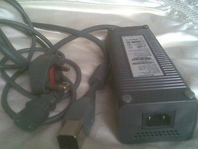 Offizielles Original Microsoft Xbox 360 Netzteil DPSN-186CB-1A