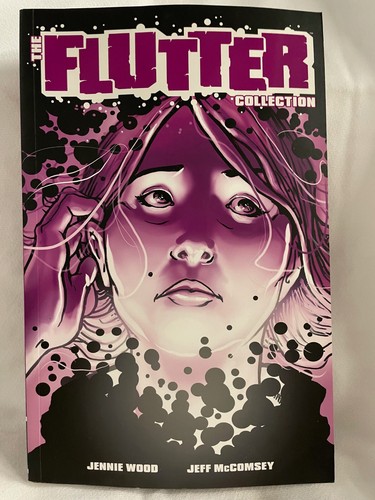 COLLECTION FLUTTER par JENNIE WOOD & JEFF McCOMSEY TRADE LIVRE DE POCHE - Photo 1 sur 2