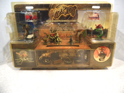 WIZKIDS Retail Store Promo Display SEALED Mage Knight, Mechwarrior, Hero-Clix