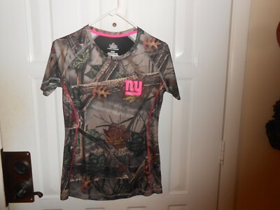 Womens MAJESTIC NY YANKEES CAMO Small T Shirt