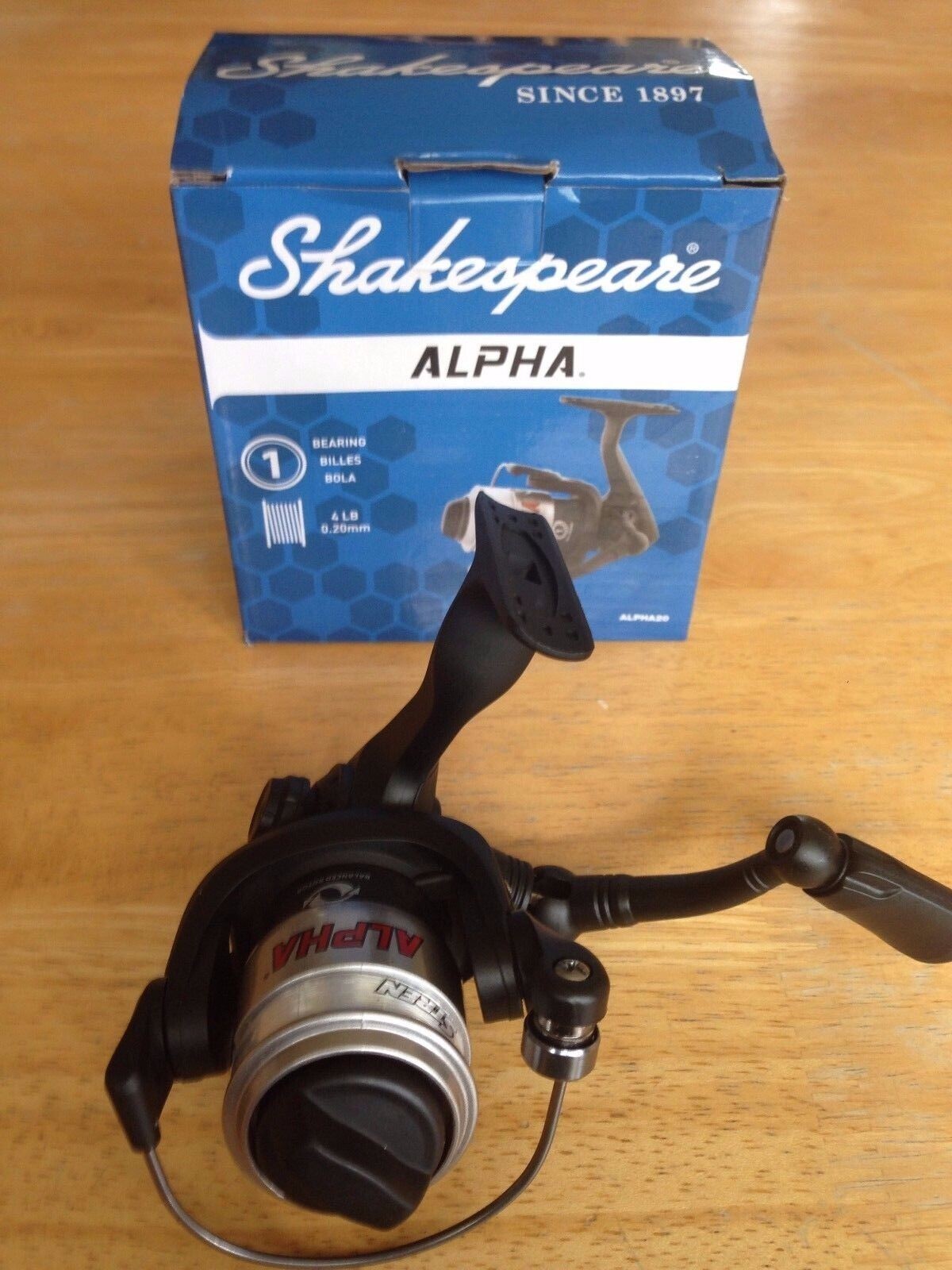 SHAKESPEARE ALPHA20 SPINNING REEL pre spooled