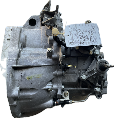 Cambio manuale per modello RENAULT MEGANE II SCENIC 1.9TD 6 marce 820015639 - Foto 1 di 11