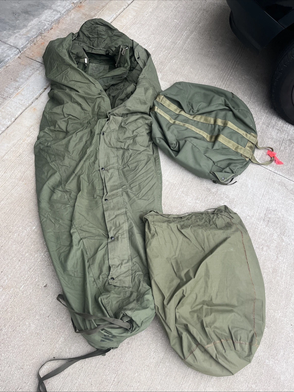US Military Intermediate Cold Weather Sleeping Bag Synthetic Filled OD Green