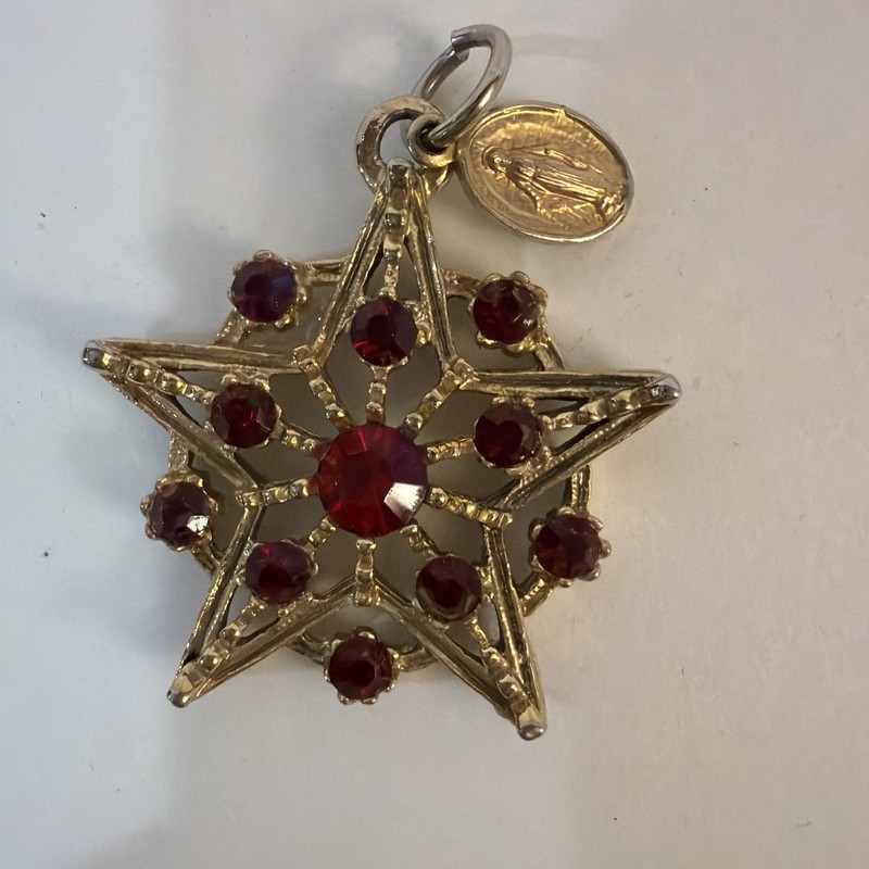 VTG Red Star Rhinestone Virgin Mary Miraculous Medal Gold Tone Pendant