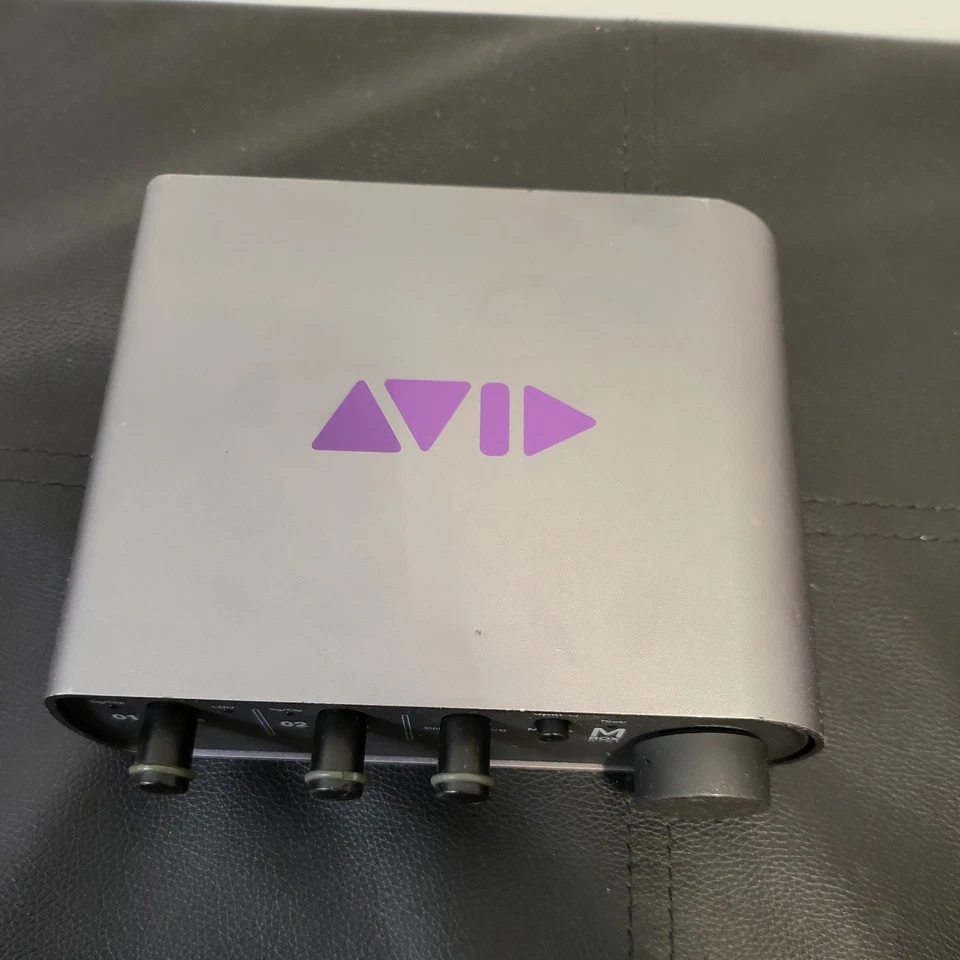 Mbox Mini Audio interface.  - Image 2 of 4