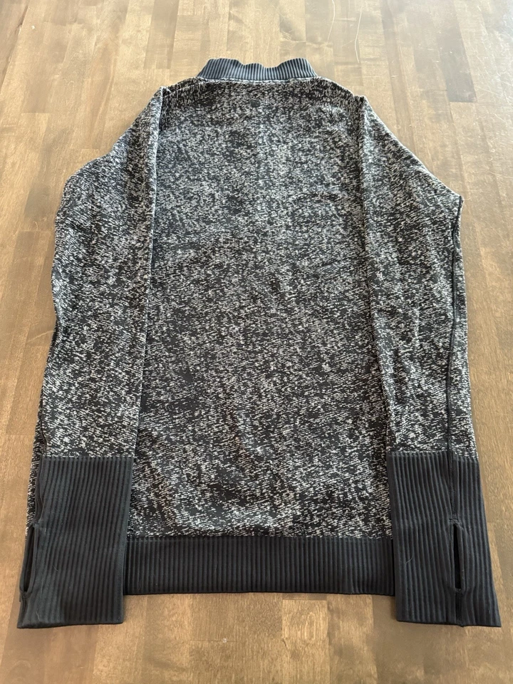 Pullover LULULEMON Rest Less 1/2 Cremallera Manga Larga Agujeros para el Pulgar Negro Blanco 8 Foto 4 de 4