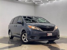 2014 Toyota Sienna LE Minivan 4D