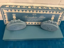 Vintage Avon Soap Box Set with 2 NEW fragranced  2 oz soap bars Avonshire Blue