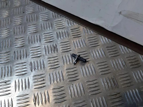 AUDI A8 D2 4D2, 4D8 Kraftstofftemperatursensor 079919523B 4.00 Petrol 33412881