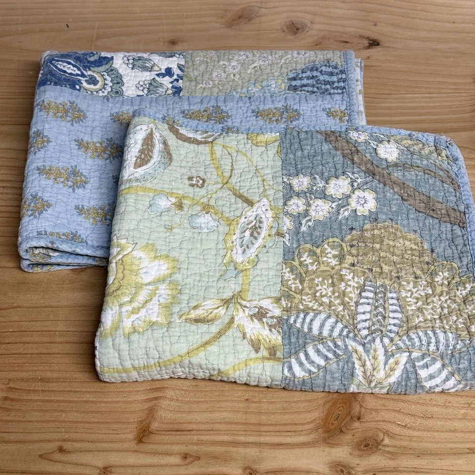 Reversible Floral Patchwork Quilt Bedspread With 2 Matching Shams 83x84 Coastal - Image 3 of 4