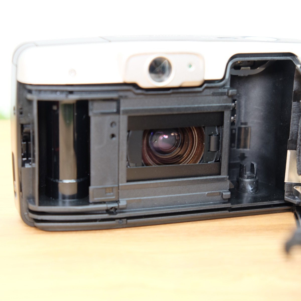 Canon Autoboy Luna XL Panorama Ai-AF 35mm Film Camera From