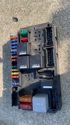 2006-2009 Range Rover HSE Engine Fuse Box Relay Module Oem