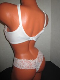 $68 VICTORIA'S SECRET BOMBSHELL PLUNGE BRA ~ SEXY LACE THONG SET ~ 36B/M ~ NWT