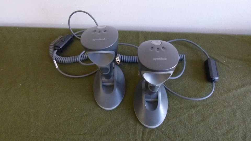 Lote de 2 - Escáner ciclónico de código de barras Symbol Technologies M2007-I500R Foto 2 de 4