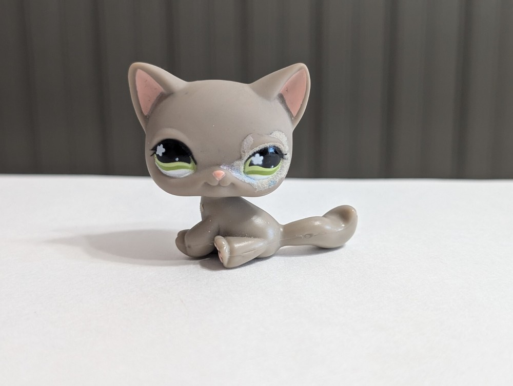 LPS Littlest Pet Shop #467 Gray Flocked Sitting Cat with Green Eyes and Flower Accents  