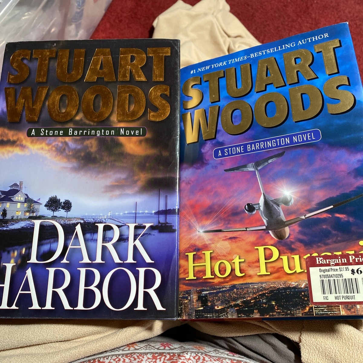 Stuart Woods 2 Books Dark Harbor / Hot Pursuit HC Stone Barrington