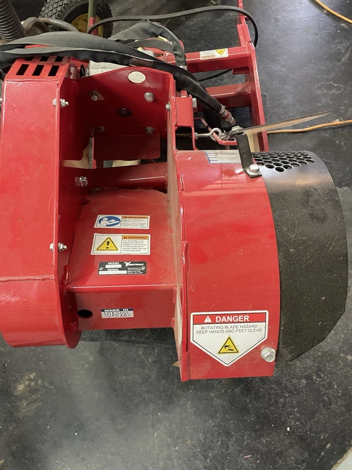 Tractor amoladora de tocones Ventrac LC-150  Foto 4 de 4