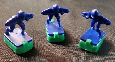 1997 Snickers Shock Zone Electric Football Replacement Blue Figures 3 Guards 