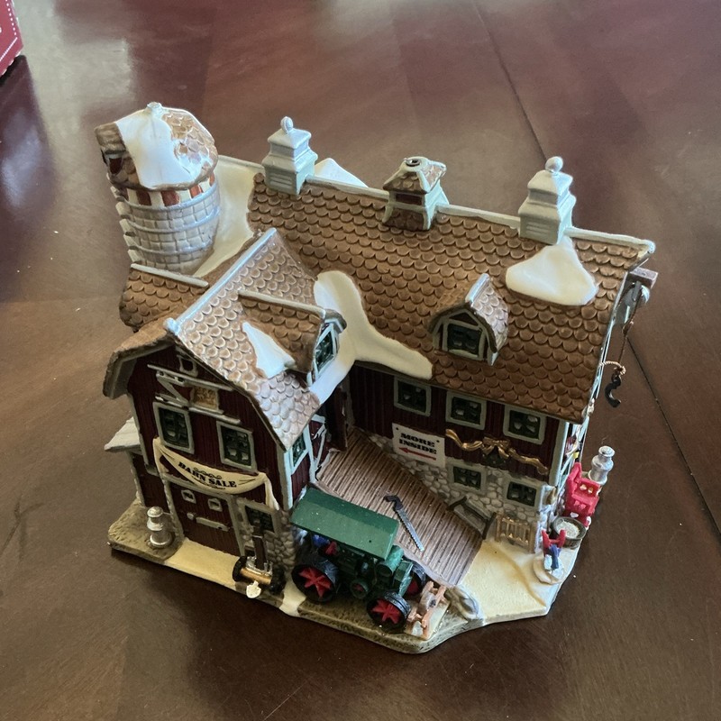 Lemax Illuminated Christmas Village Barn Sale House 2002 Villages