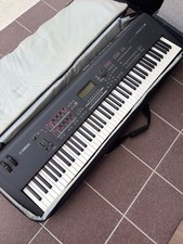 YAMAHA MOX8 88-key Synthesizer