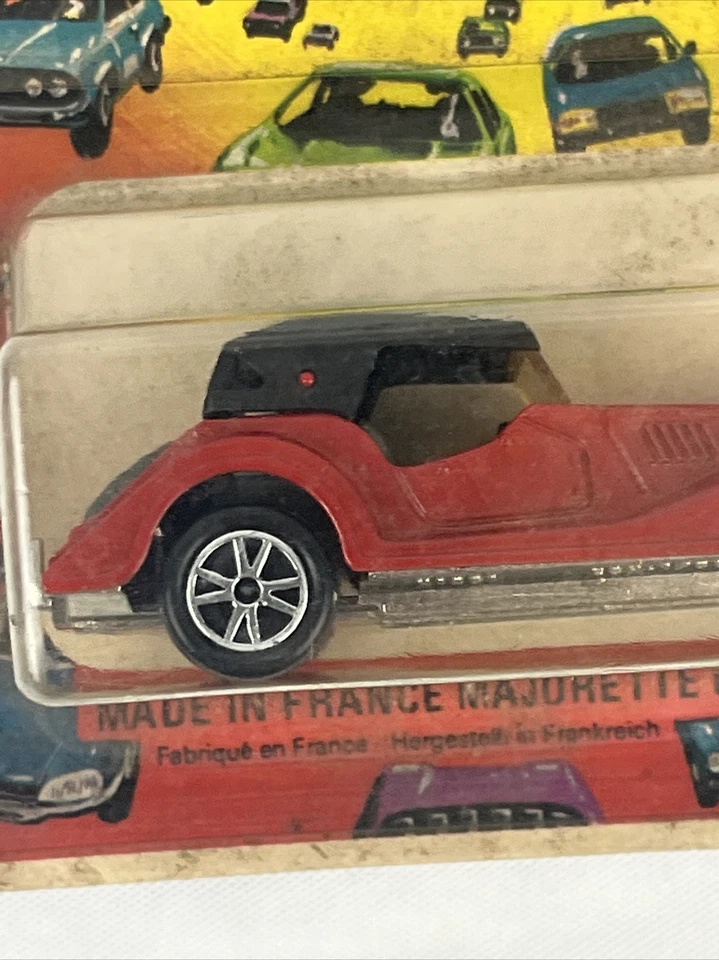 MAJORETTE--MORGAN-- #261----ROJO CON TAPA NEGRA.   ¡Nuevo en tarjeta!! Foto 2 de 4