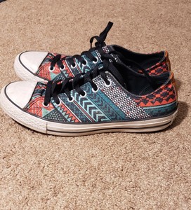 converse aztec print