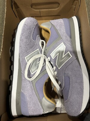 Size 9 - New Balance Classic tradicional 