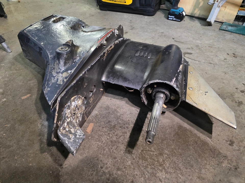 OMC Cobra Outdrive 1.10 ratio. Ideal for 4.3L OMC - Image 2 of 3