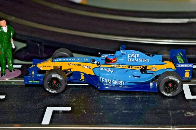 scalextric renault f1