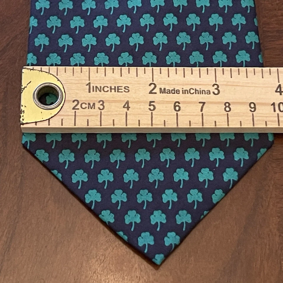 Utopia Green Blur Hand Made 100% Rayon Men’s Neck Tie Made In China - Image 4 of 4