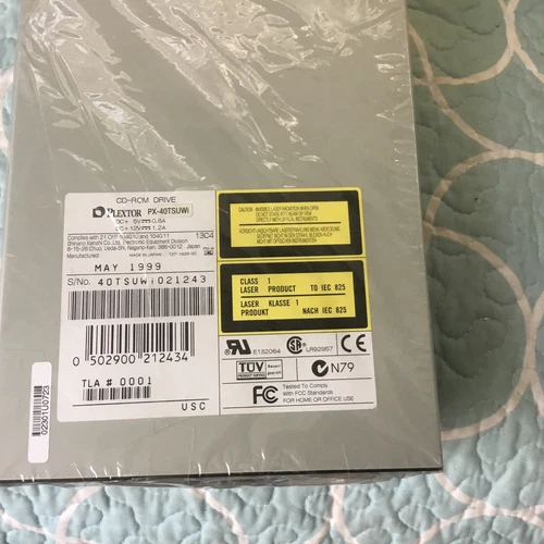 UltraPleX Wide 40x SCSI CD-ROM Drive, TLA#0204, 121-3623-00