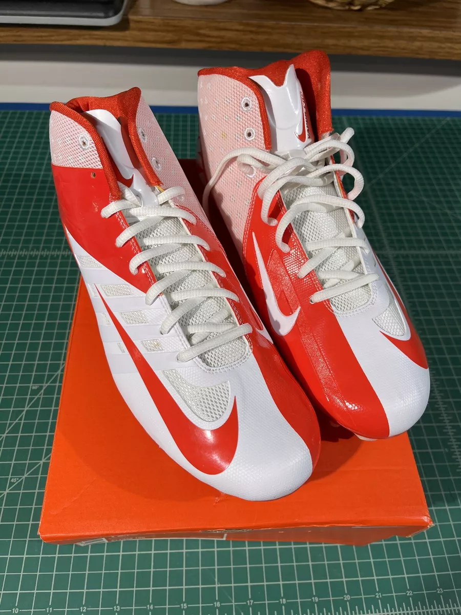 Flash outlet football cleats