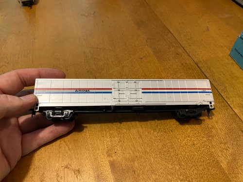 Coche de manejo de materiales HO Amtrak 60' de Con-Cor 1437 | Condition: Used